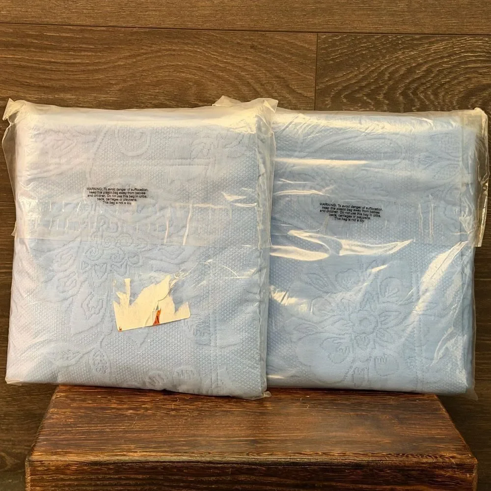 The Company Store Putnam Cotton Matelassé Shams (2), King. Corn Flower Blue. NWT
